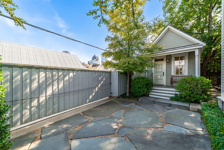 More Photos Of 2315 Routh St, Dallas Office Residential For Sale