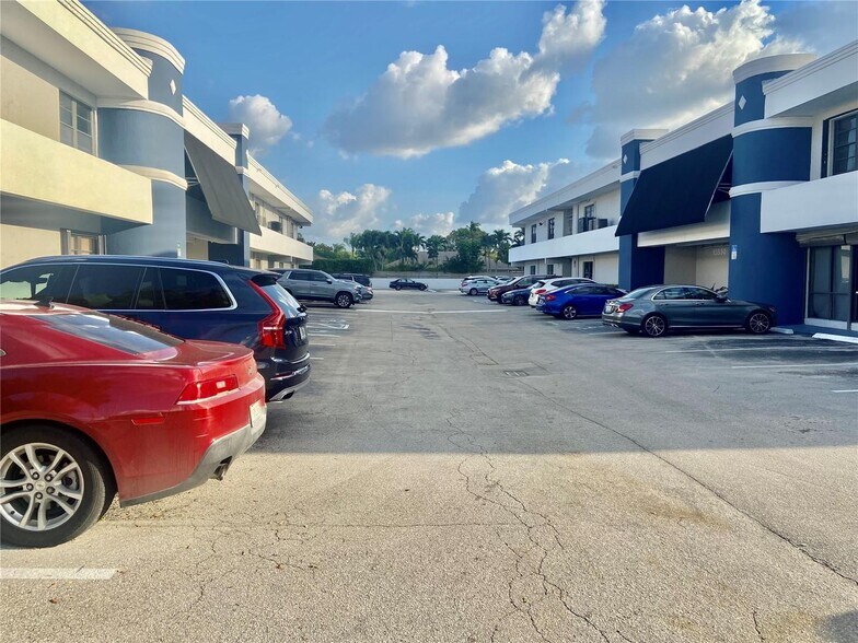 More Photos Of 13500 SW 88th St, Miami Medical For Sale