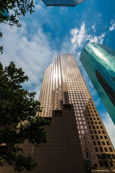 More Photos Of 1100 Louisiana St, Houston Office For Lease