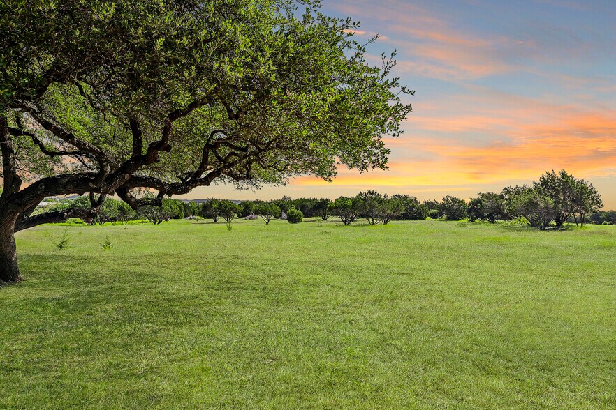 More Photos Of 3676 FM2657, Kempner Specialty For Sale