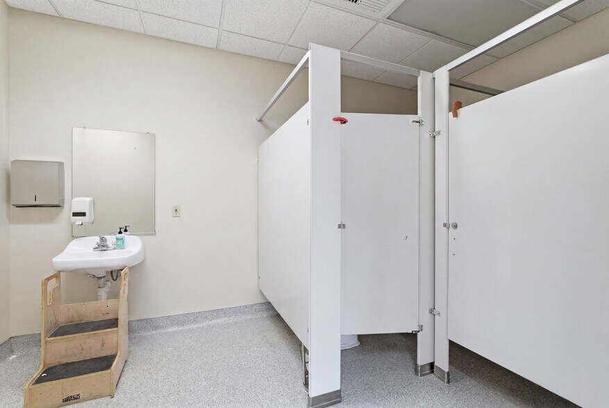 More Photos Of 2801 Godman Ave, Chico Office For Sale