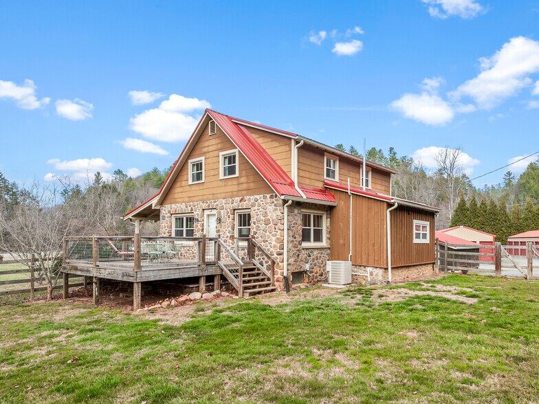 More Photos Of 58 Gunter Town Rd., Marshall Self Storage For Sale