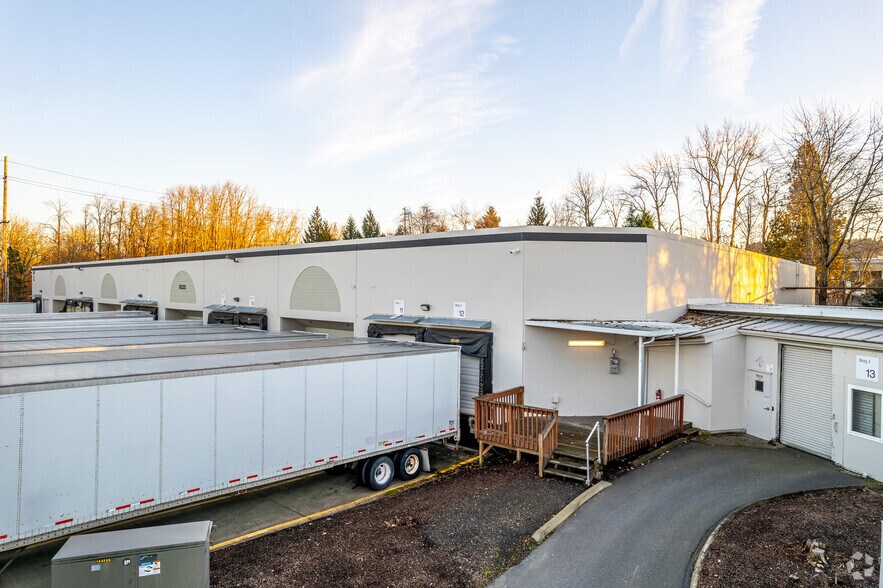 More Photos Of 6035 NE 92nd Dr, Portland Warehouse For Lease