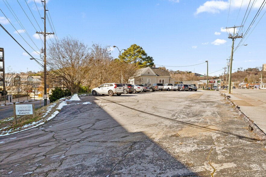 More Photos Of 442 Cherokee Blvd, Chattanooga Land For Sale