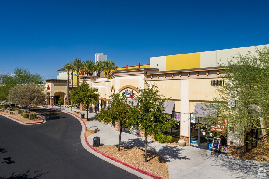 More Photos Of 13681 N Litchfield Rd, Surprise Storefront For Lease