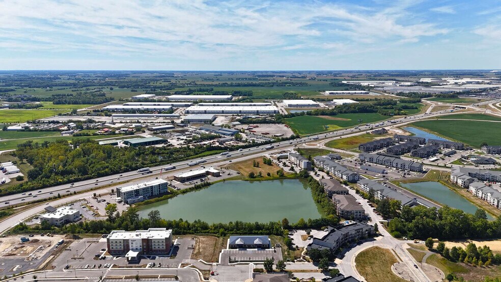 More Photos Of 6054 Gateway Dr, Whitestown Medical For Lease