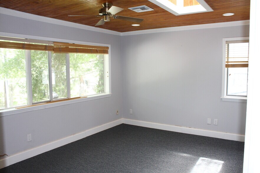 More Photos Of 1111 E Amelia St, Orlando Office For Lease