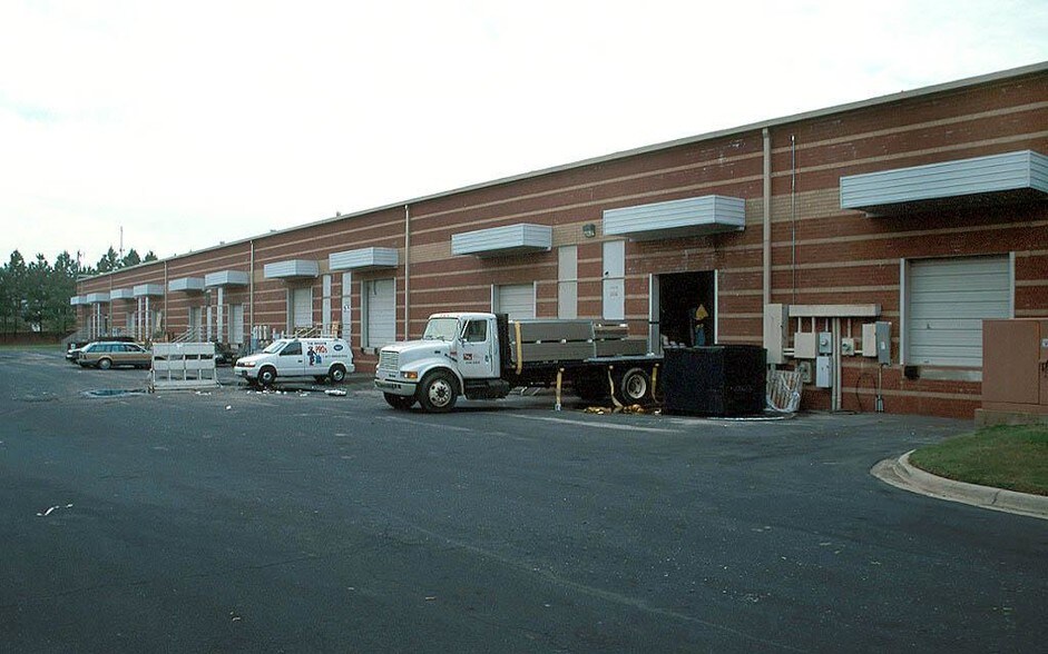 More Photos Of 9129 MONROE Rd, Charlotte Unknown For Lease