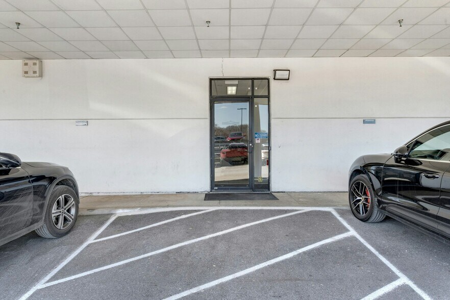 More Photos Of 970 N Broadway, Yonkers Medical For Lease