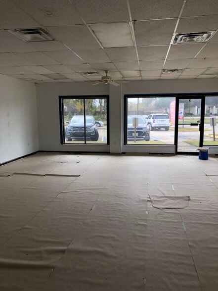 More Photos Of 13847 Coursey Blvd, Baton Rouge Freestanding For Lease