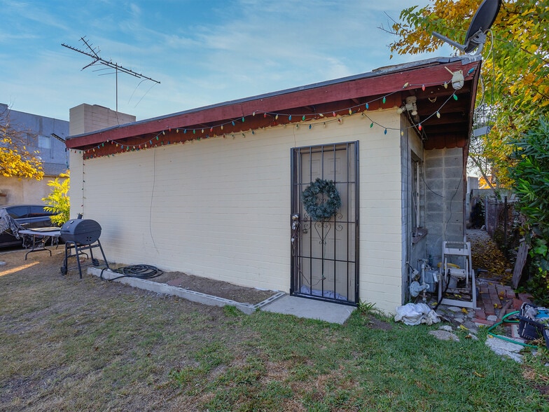 More Photos Of 2309 N Niagara St, Burbank Land For Sale