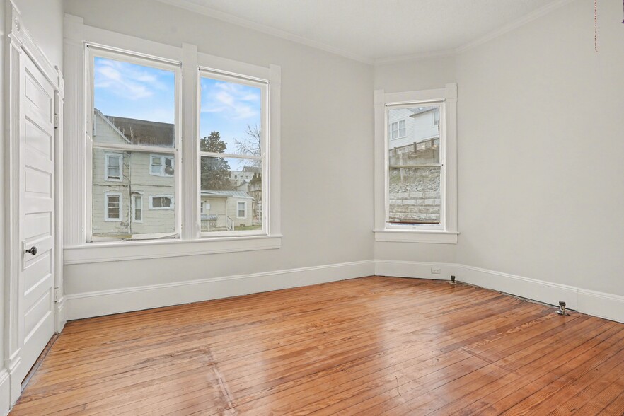 More Photos Of 1122 Caroline St, Fredericksburg Apartments For Sale