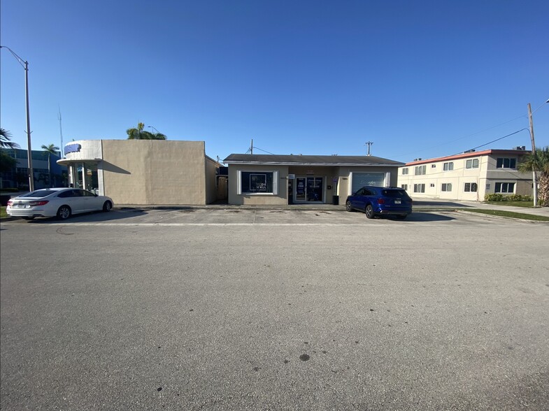 Primary Photo Of 1880-1882B NE 170th St, North Miami Beach Storefront Retail Office For Lease