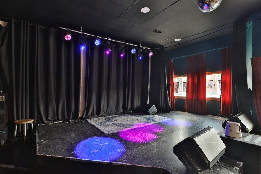 More Photos Of 310-312 E Hudson St, Columbus Freestanding For Sale