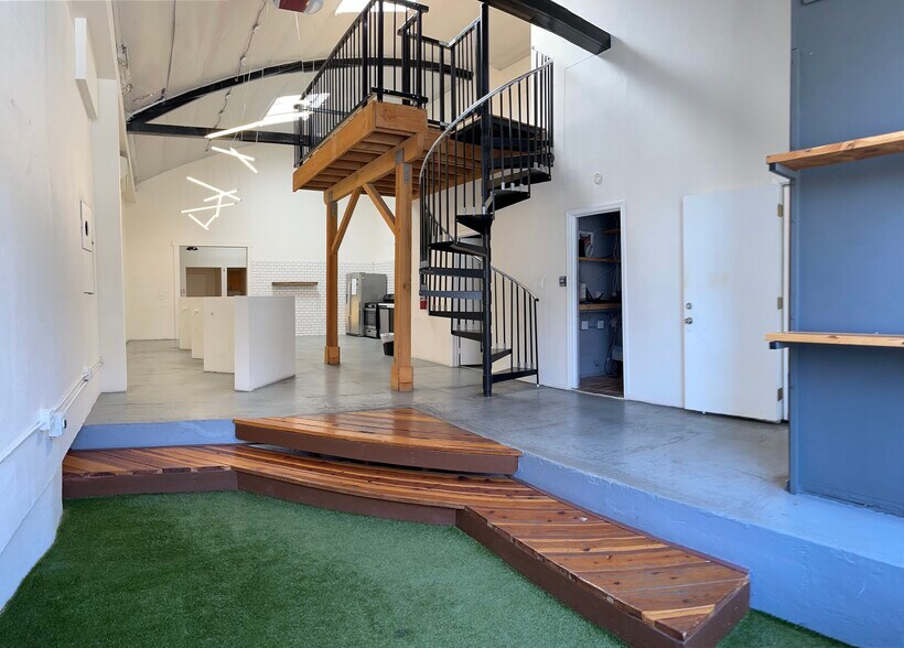 More Photos Of 3431 Wesley St, Culver City Loft Creative Space For Lease