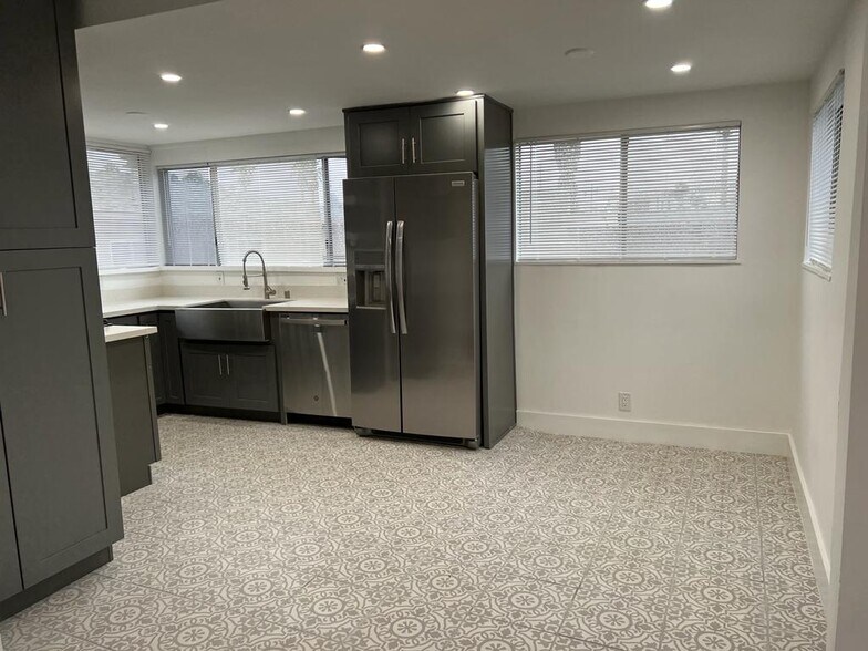 More Photos Of 1608-1610 S Wilton Pl, Los Angeles Apartments For Sale