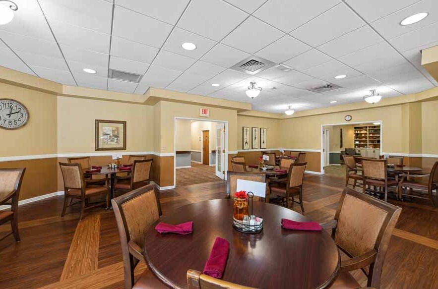 More Photos Of 150 Fox Ridge Dr, Vincennes Congregate Senior Housing For Sale