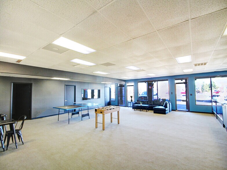 More Photos Of 1811 Hover St, Longmont Storefront Retail Office For Lease