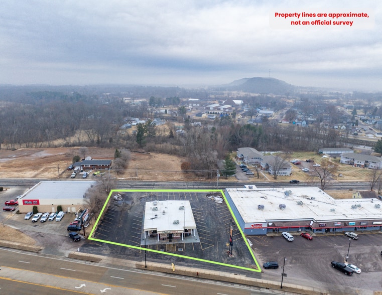 More Photos Of 532 Gateway Ave, Mauston Restaurant For Sale