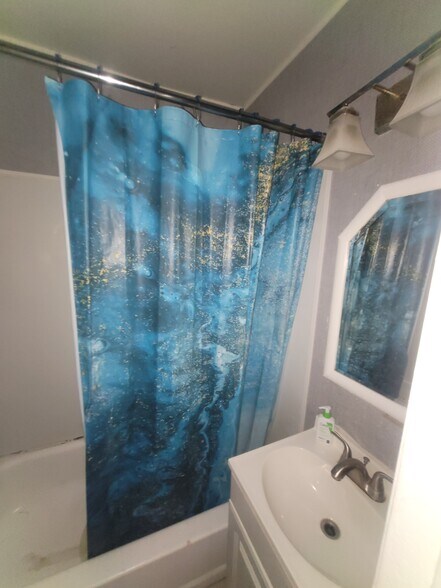 More Photos Of 1458 W 32nd St, Indianapolis Apartments For Sale