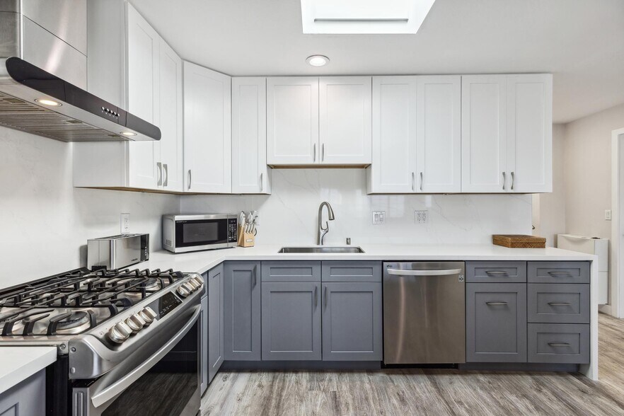 More Photos Of 150 Josiah Ave, San Francisco Apartments For Sale
