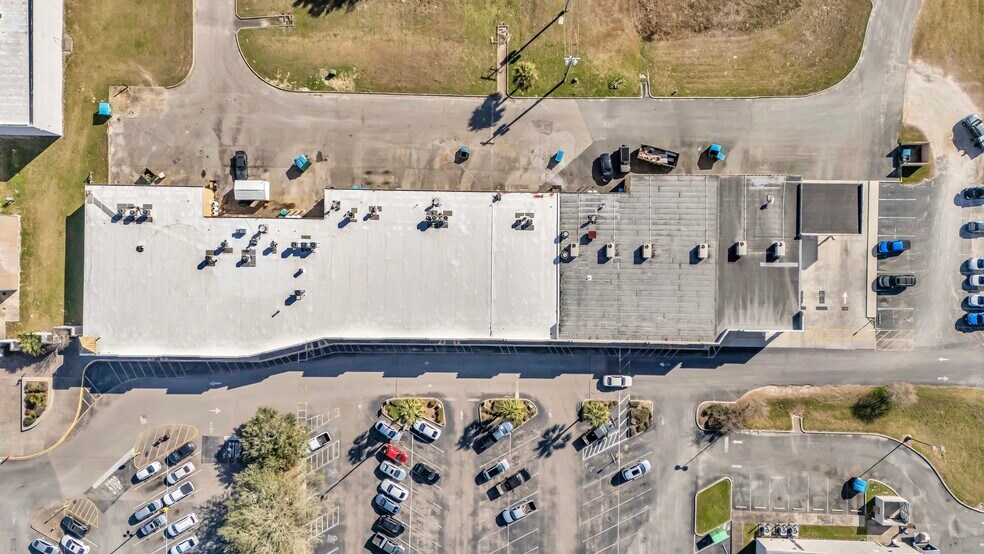 More Photos Of 2197 NW 11th Dr, Chiefland Storefront For Lease