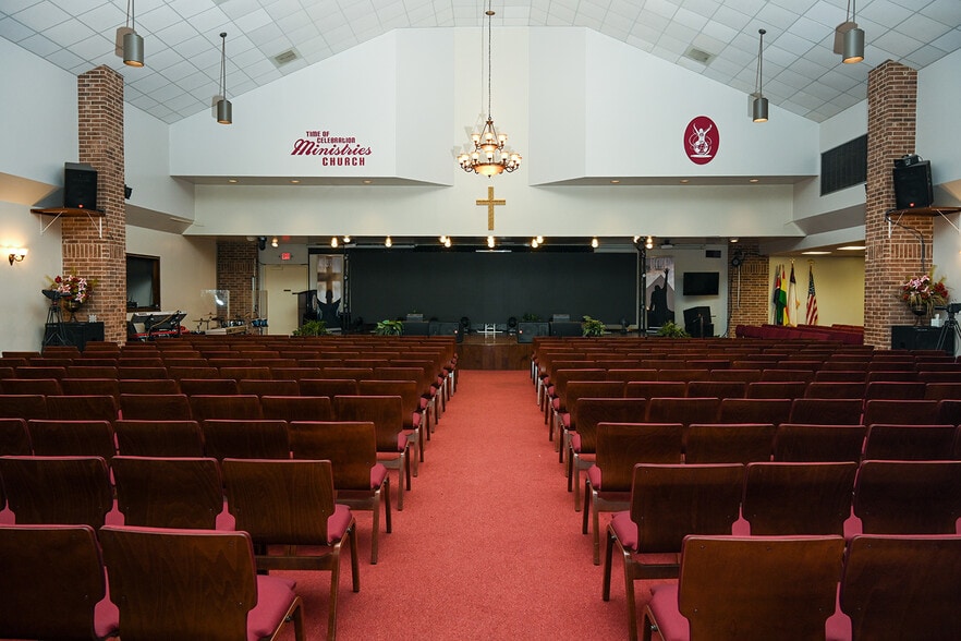 More Photos Of 10355 Mills Rd, Houston Religious Facility For Sale