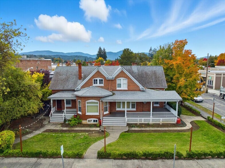 More Photos Of 139 SW I St, Grants Pass Specialty For Sale