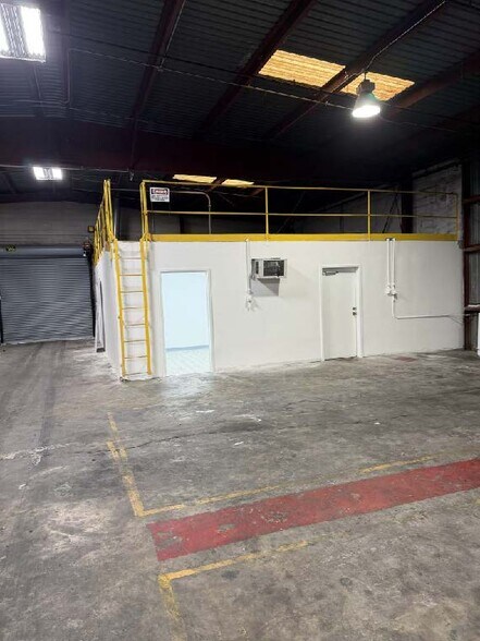 More Photos Of 218 Springfield Rd, Baton Rouge Warehouse For Sale