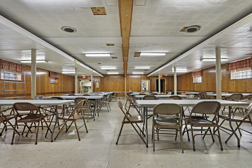 More Photos Of 2006 60th St, Kenosha Religious Facility For Sale