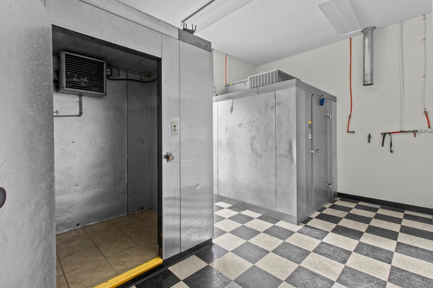 More Photos Of 470 N 4th St, Aurora Freestanding For Sale