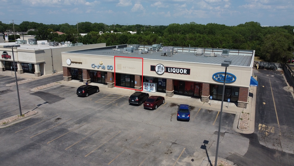 More Photos Of 3700-3708 N Woodlawn Blvd, Wichita Storefront Retail Office For Lease