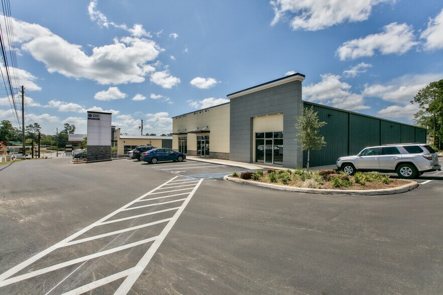 More Photos Of 1706 Capital Cir NE, Tallahassee General Retail For Lease