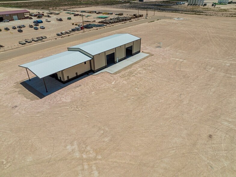 More Photos Of 16751 W Basin St, Odessa Warehouse For Lease