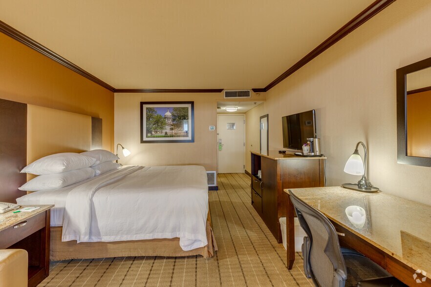 More Photos Of 2101 S Meridian Ave, Oklahoma City Hotel For Sale