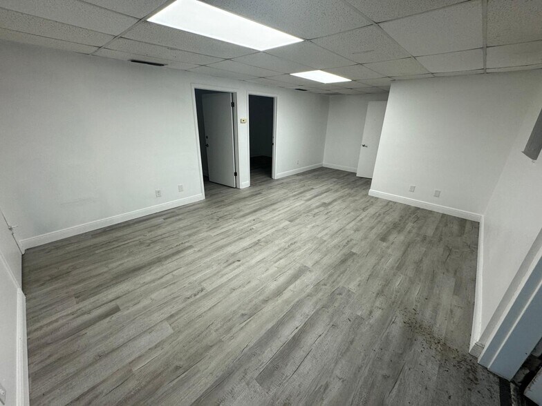 More Photos Of 8420 Epicenter Blvd, Lakeland Unknown For Lease