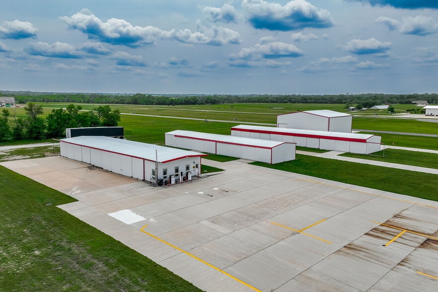 More Photos Of 7015 S 143rd St E, Derby Airplane Hangar For Sale