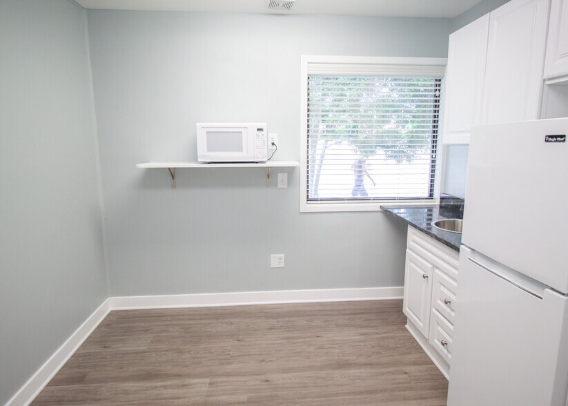 More Photos Of 3951-3955 Market St, Wilmington Loft Creative Space For Lease