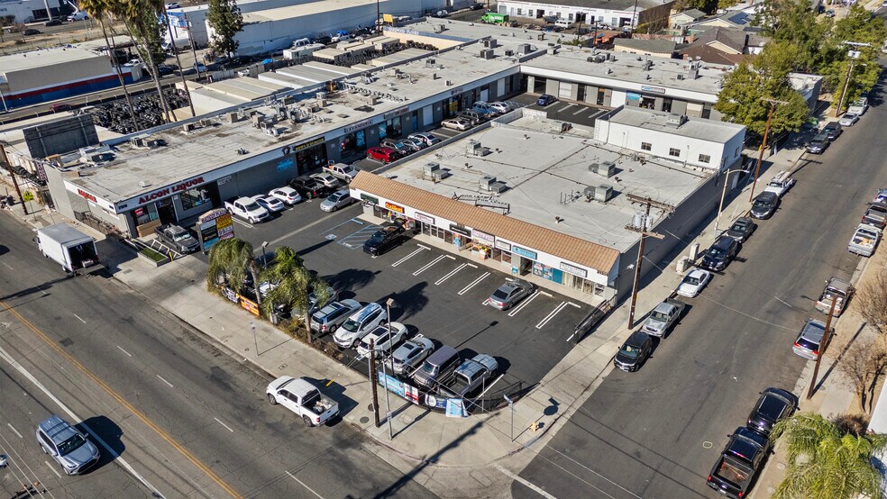 More Photos Of 21301 Saticoy St, Canoga Park Unknown For Sale