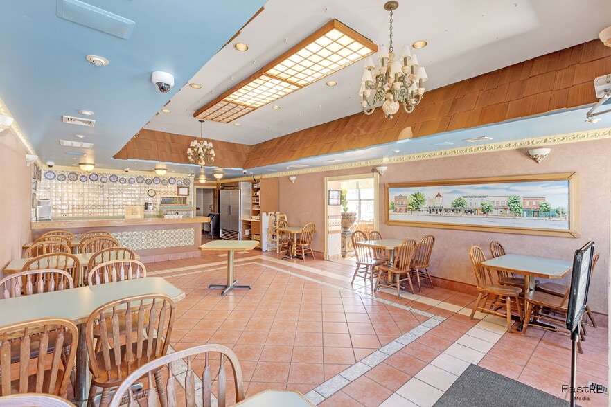More Photos Of 13325 Olde Western Ave, Blue Island Restaurant For Sale