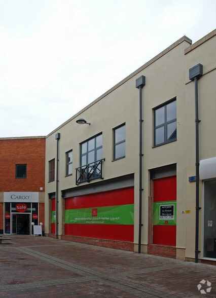 More Photos Of Station Rd, Didcot Storefront For Lease