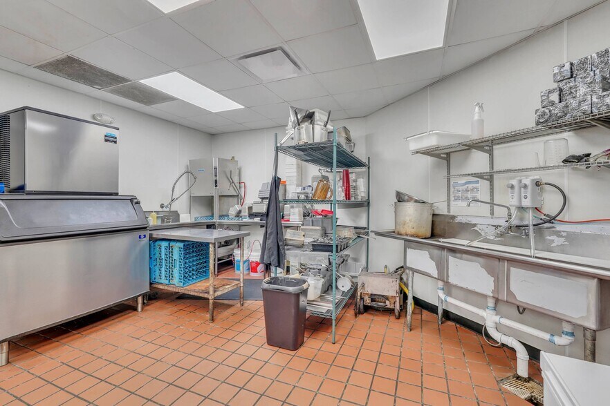 More Photos Of 110 Towne Center Dr, Pooler Restaurant For Sale