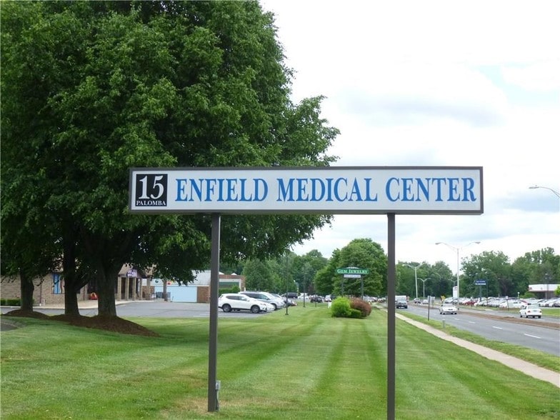 More Photos Of 15 Palomba Dr, Enfield Medical For Sale