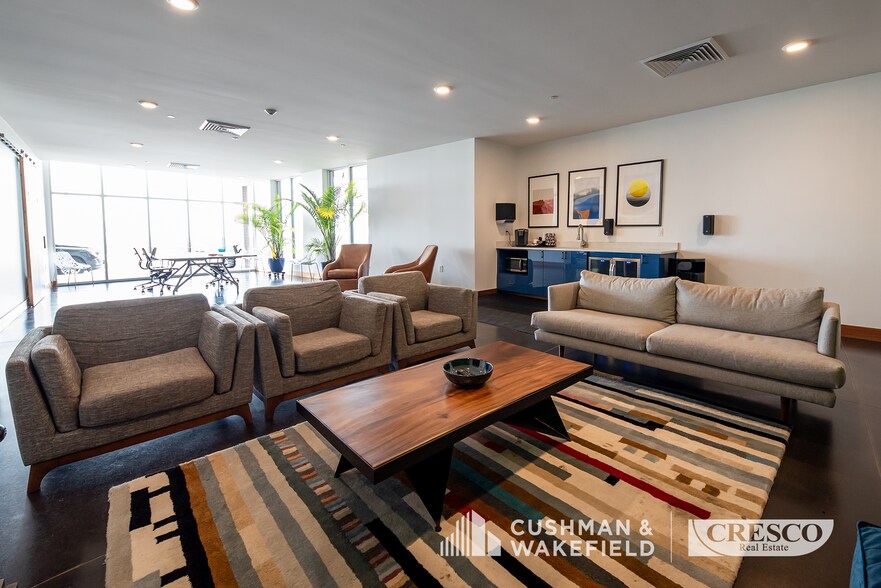More Photos Of 3219 Detroit Ave, Cleveland Apartments For Sale