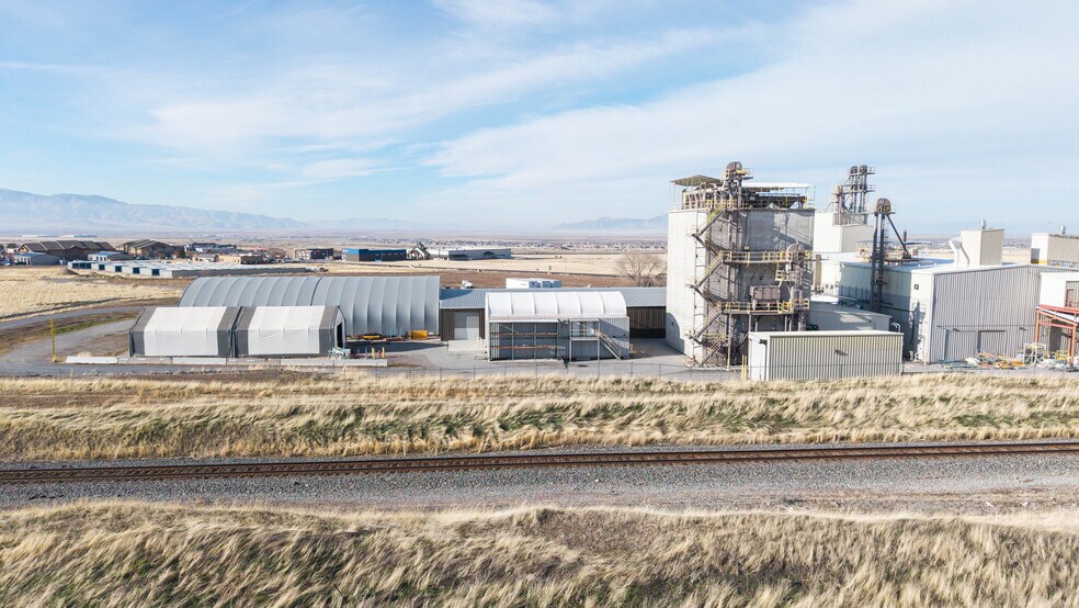 More Photos Of 712 E 2400 N, Tooele Warehouse For Sale