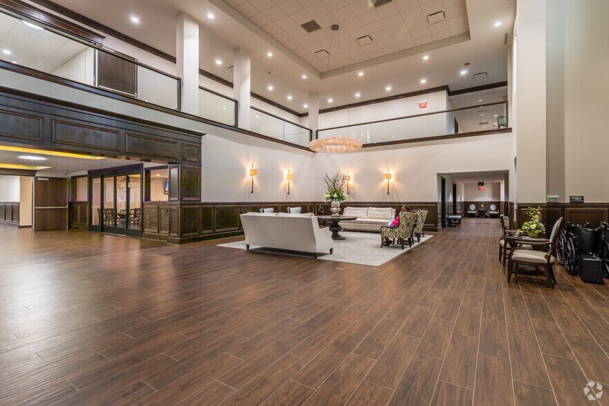 More Photos Of 2826 Ross Clark Cir, Dothan Unknown For Sale