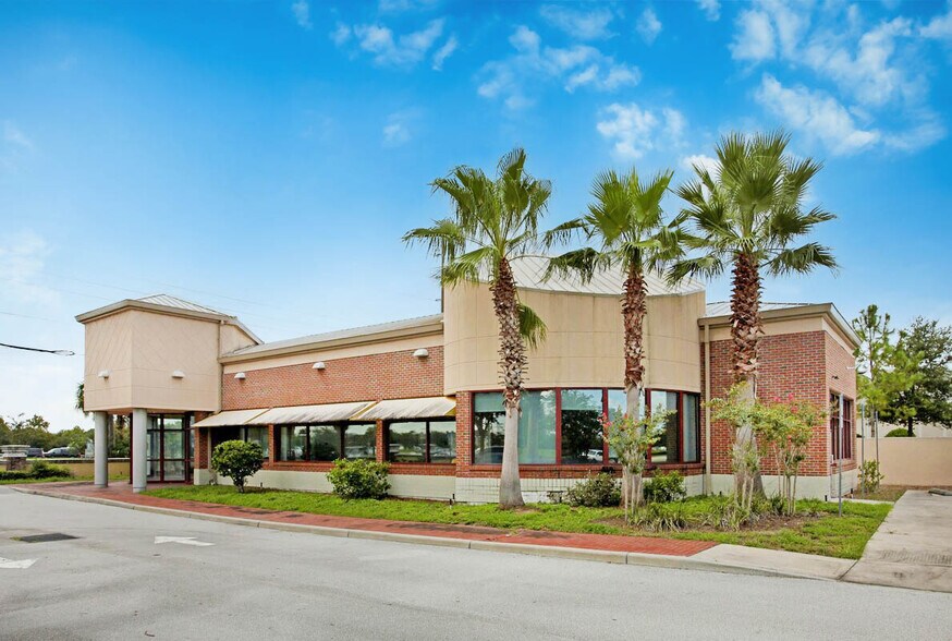 More Photos Of 795 Gateway Dr, Altamonte Springs Restaurant For Lease