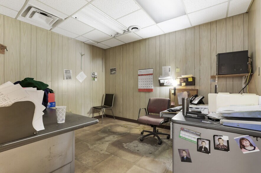 More Photos Of 2591 Harrison Rd, Columbus Warehouse For Sale