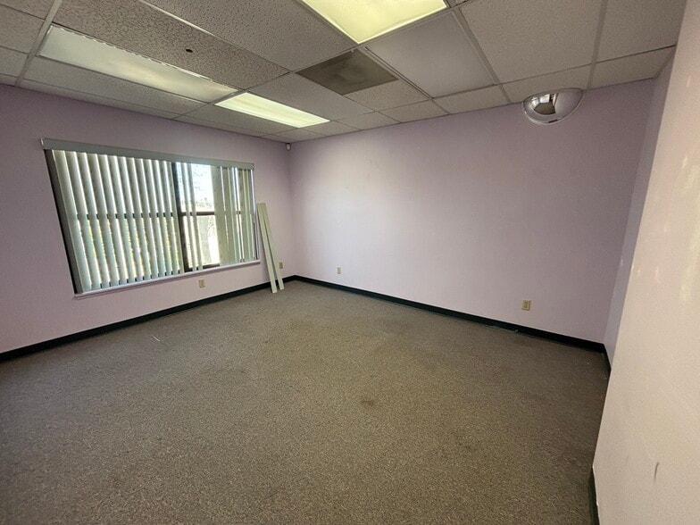 More Photos Of 1755 Airway Ave, Kingman Healthcare For Lease