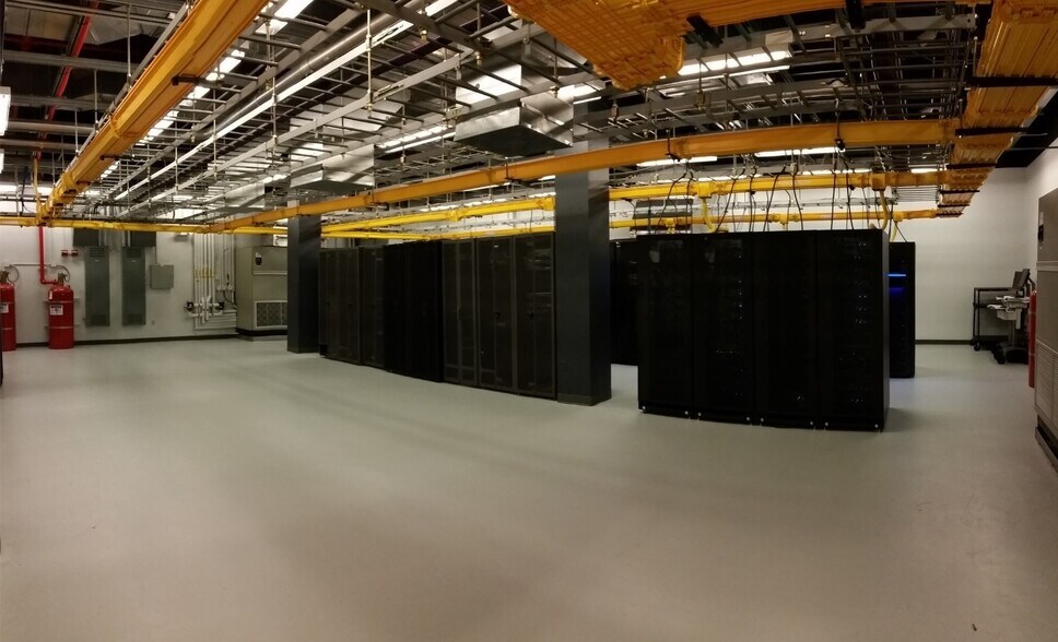 More Photos Of 200 Avenue B NW, Winter Haven Office For Lease